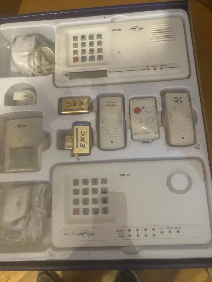 SKYLINK Complete Wireless Alarm System Model SC-1000-W New - Image 3 of 4