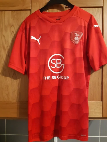 Bracknell Town Fc medium adult home football shirt.