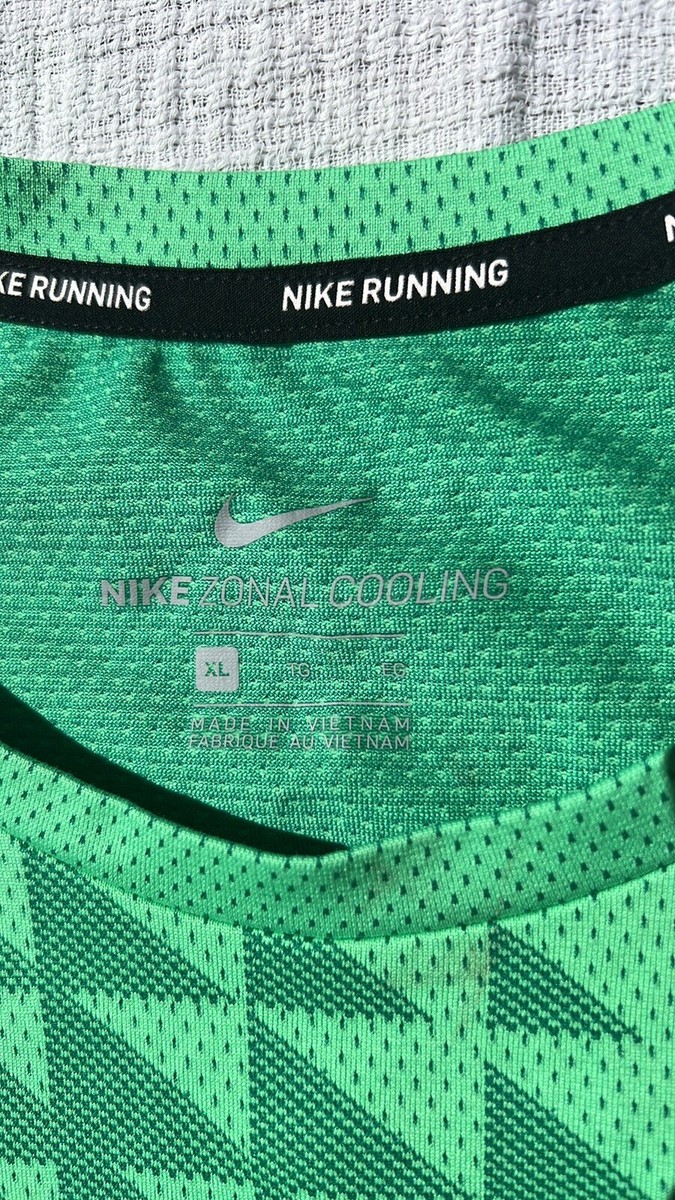 Nike Zonal Cooling Relay Graphic Men's Short-Sleeve Running