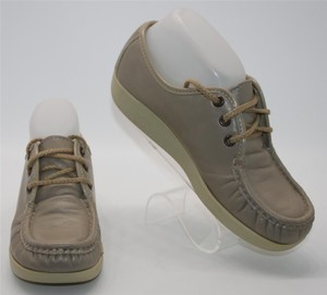 Southern Comfort Women S Beige Leather Lace Up Moc Penny Loafers