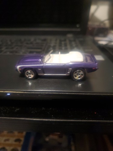 Hot Wheels 2006 First Editions #021 '69 Camaro Convertible, Purple, Loose - Picture 2 of 7
