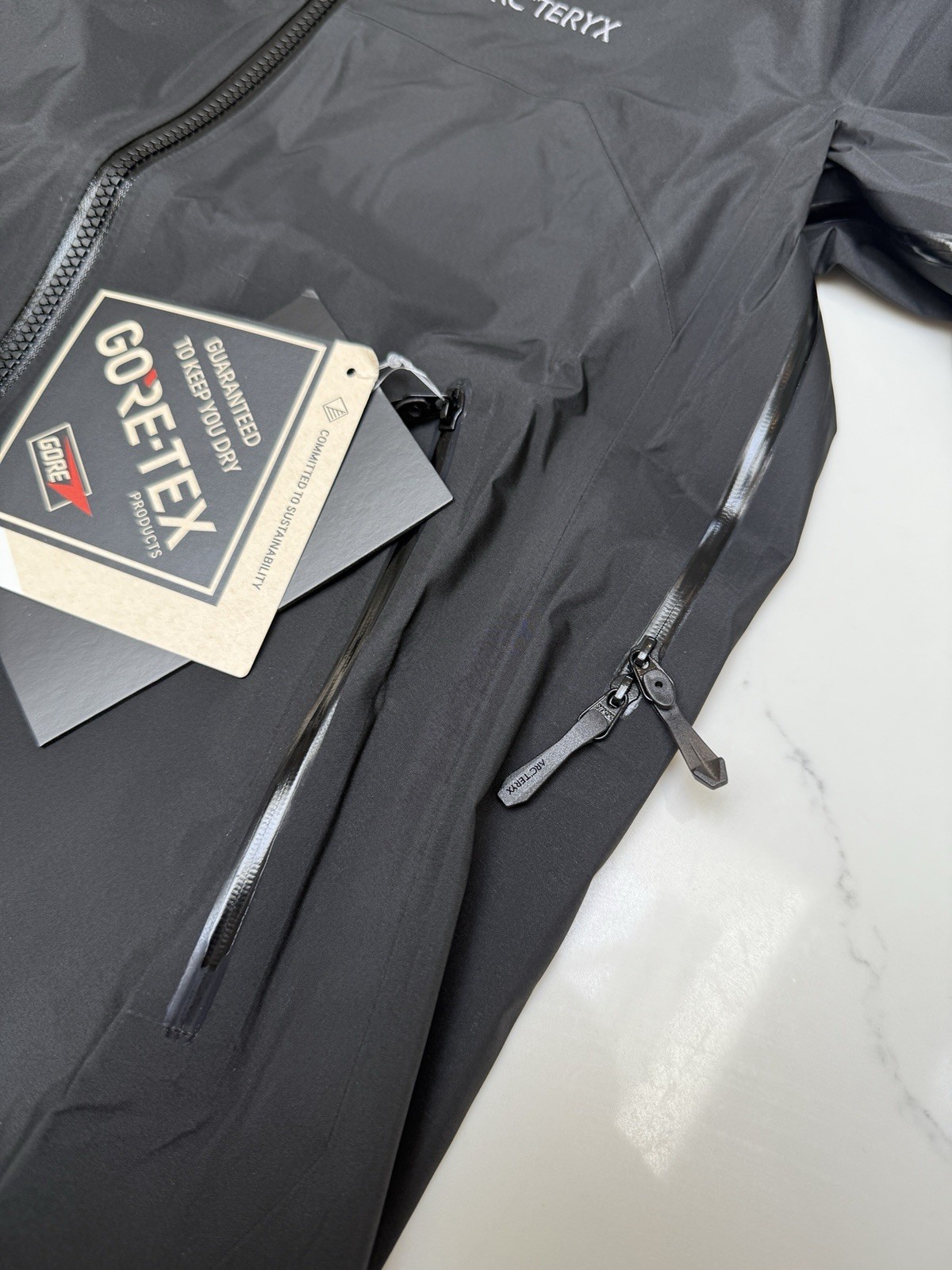 Arc'teryx Giacca Donna Beta AR Nera Small Impermeabile Recco Prezzo consigliato £550