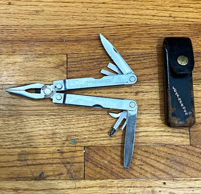 Leatherman PST vintage  USA Portland OR Multi-Tool w/ original Leather Sheath