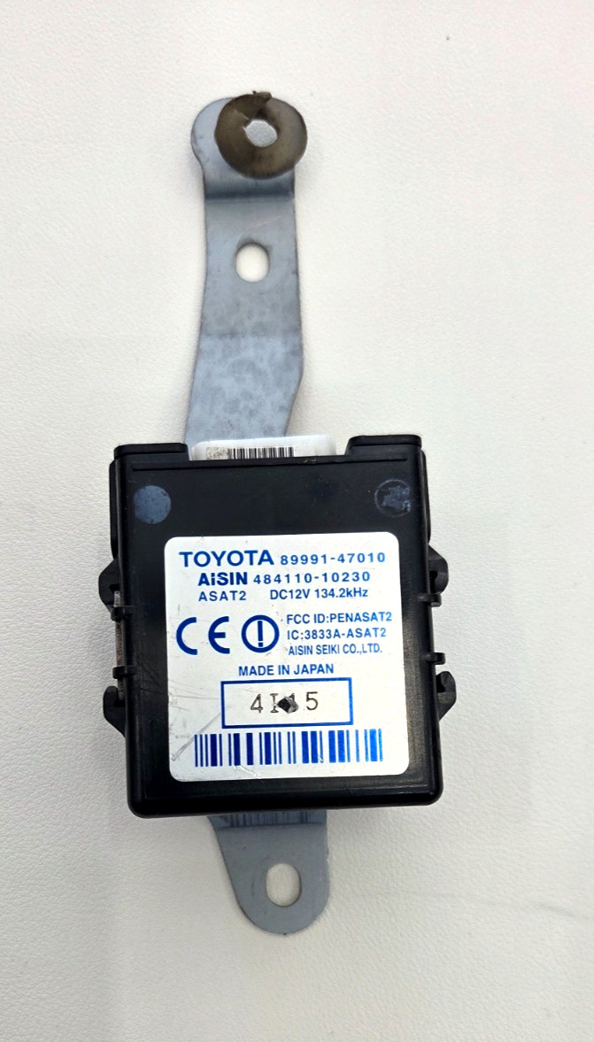 Toyota Prius Oscillator Door Lock Control Module Unit (89991-47010) OEM 2004-09