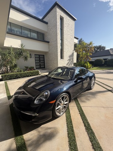2015 Porsche 911 CARRERA