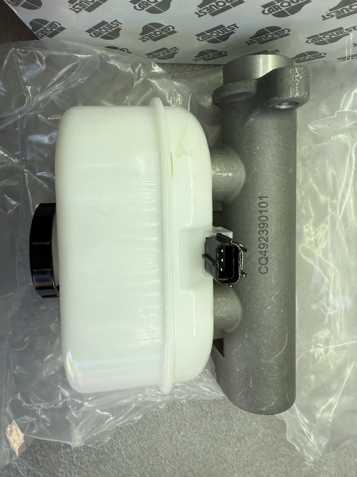 Cilindro maestro de freno CARQUEST MCA390530 Foto 3 de 4