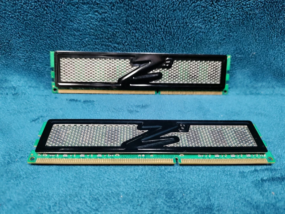 OCZ Technology PC3-12800 4 GB (2GB X 2) DIMM 1600 MHz DDR3 SDRAM Memory - Image 3 of 4