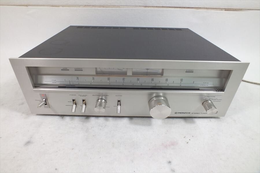 Vintage PIONEER TX-8800 II FM/AM stereo tuner Silver AC100V Vintage PIONEER TX-8800 II FM/AM stereo tuner Silver AC100V