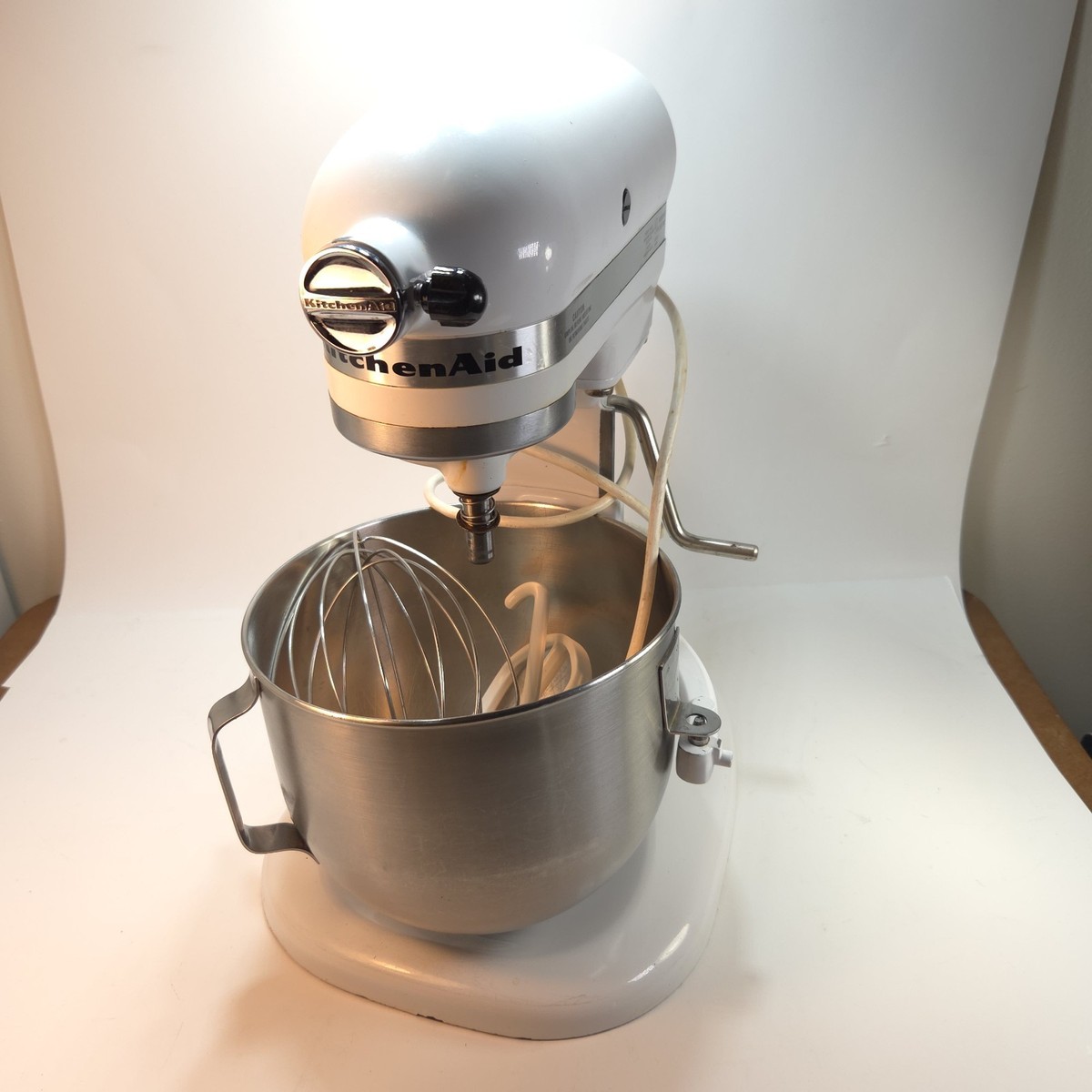 キッチンエイドスタンドミキサー　Kitchenaid K5SS KitchenAid K5SS Stand Mixer White 300W 10 Speeds w/ Bowl And