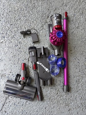 Dyson V7 Motorhead Origin Cordless Stick Vacuum With Accessories