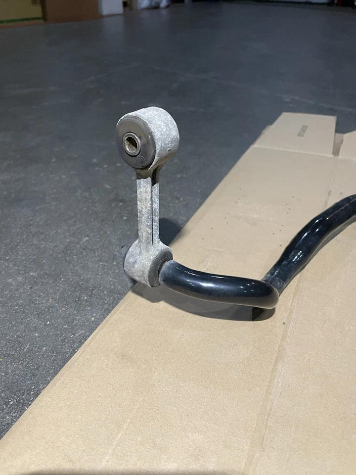 06-08 BMW E85 E85 Z4M Z4 M Rear Sway Bar OEM Used Foto 2 de 4