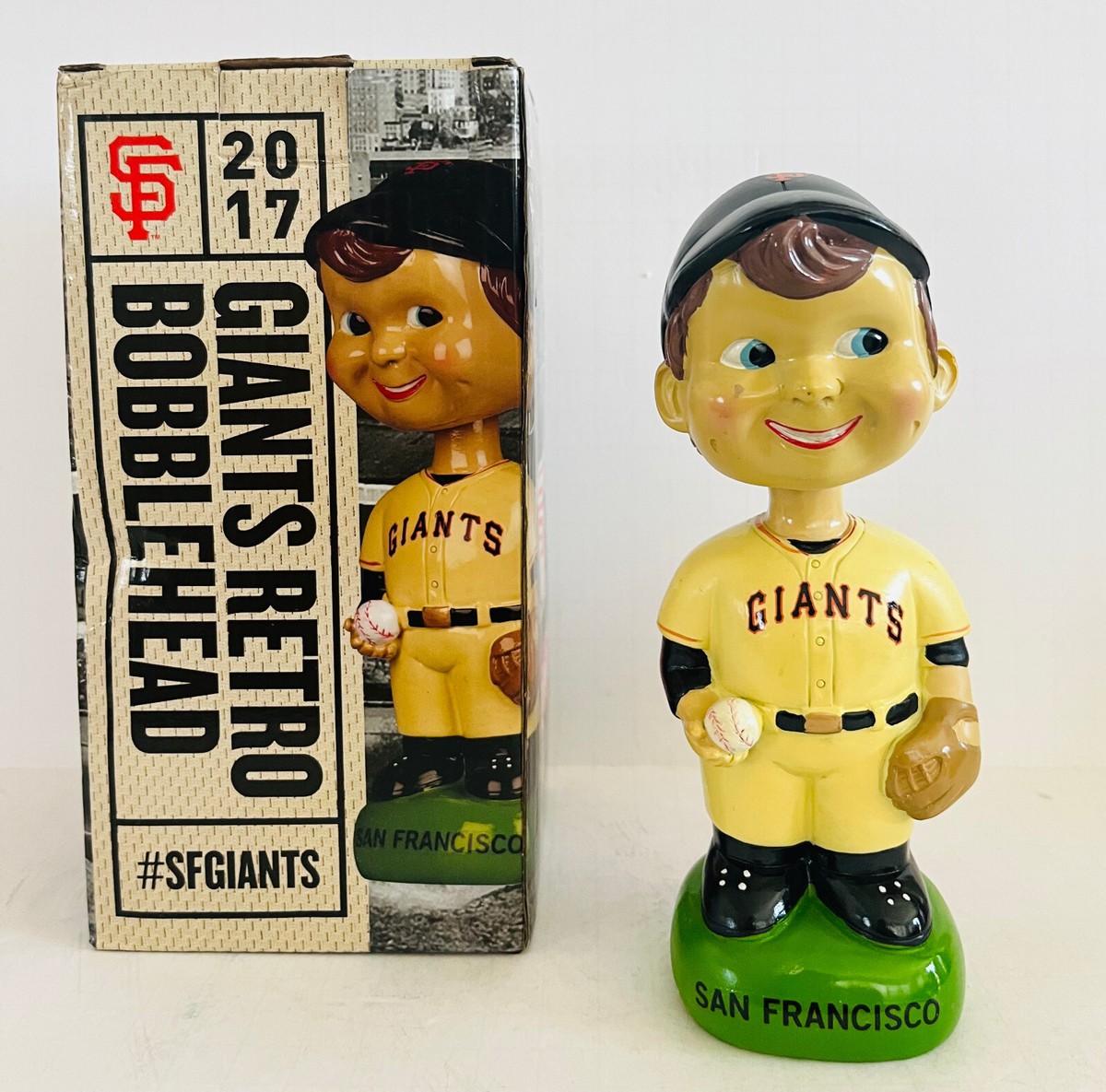 2017 San Francisco Giants Retro Boy Classic Old School Bobblehead