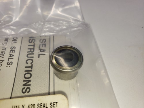 1 Genuine Harley Davidson Valve Guide Seal (1) 18004-86 New - Picture 3 of 4