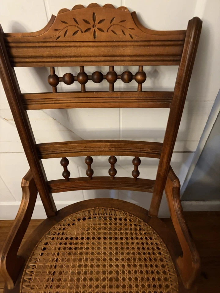 Cadeira de assento vintage de nogueira e bengala - Imagem 2 de 4