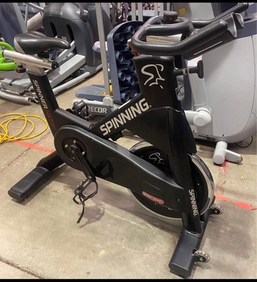 11 star trac spinning bike Black Edition