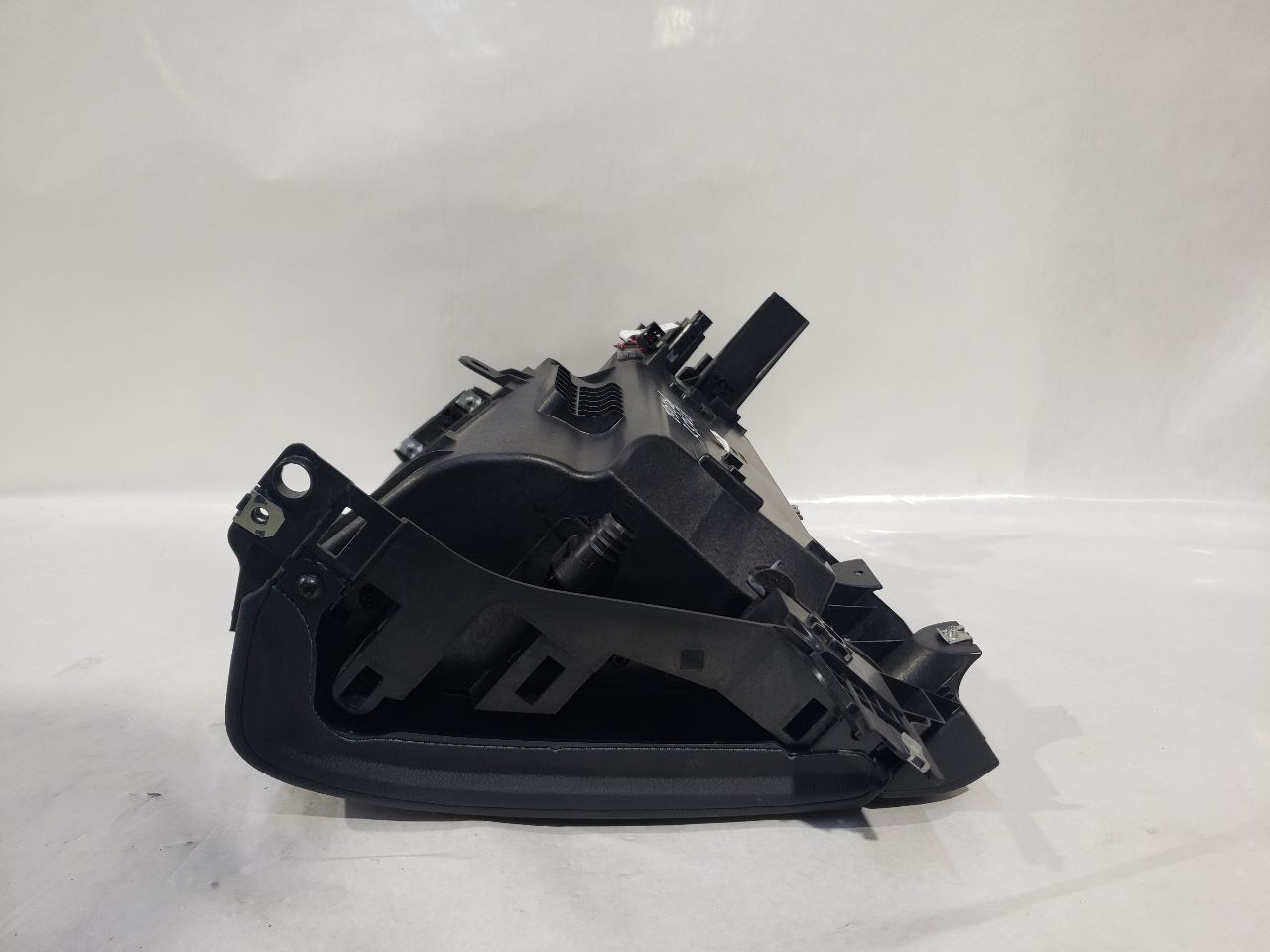 2017 2018 2019 2020 2021 2022 Maserati Levante OEM Glove Box Assembly Black