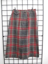 VINTAGE PEERLESS / USA    2 / 4 / 27" WAIST  RED  GRAY PLAID / A-LINE SKIRT