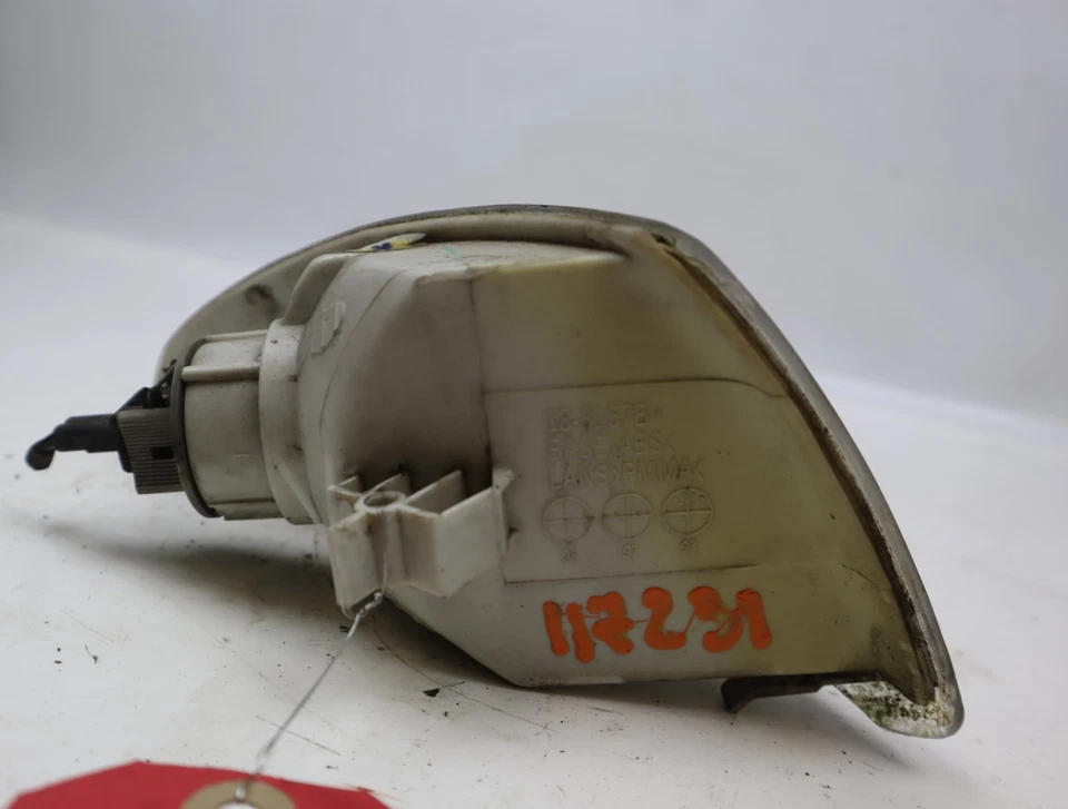 Clignotant gauche occasion FORD MONDEO I Phase 1 - 1.8 TD - - Imagen 2 de 4