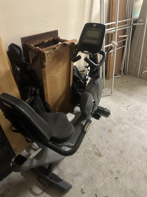 Horizon Comfort R Recumbent Bike 