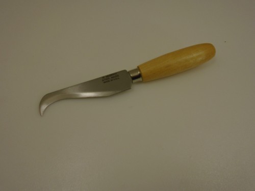 R Murphy USA Yarn Knife 4 inch Hooked Curved Stiff Blade NOS Utility Wood Handle