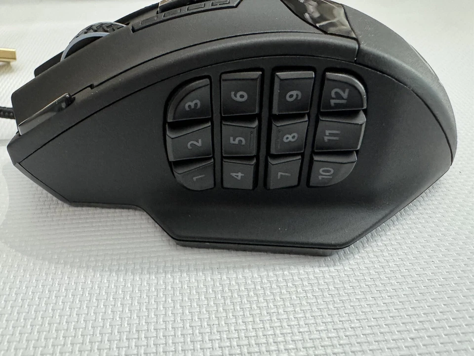 UtechSmart Venus Gaming Mouse RGB Wired 16400 DPI High Precision Laser Progra - Image 2 of 4