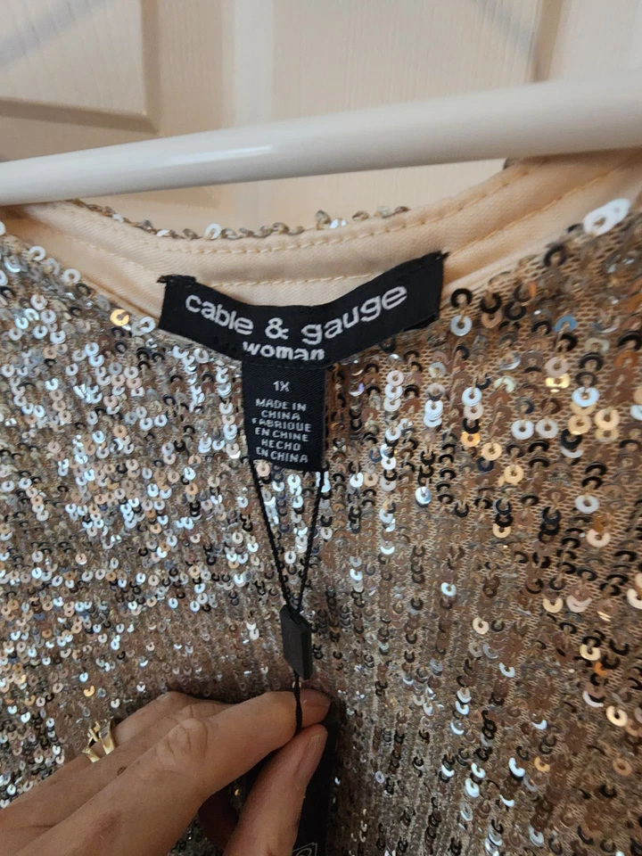 Blusa para mujer Cable & Gauge 1X con lentejuelas totalmente forrada diseño de fiesta bien hecha usada en excelente estado Foto 2 de 4