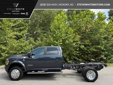 2026 Ram 4500 Big Horn/Laramie Crew 4WD 60 CA Cummins