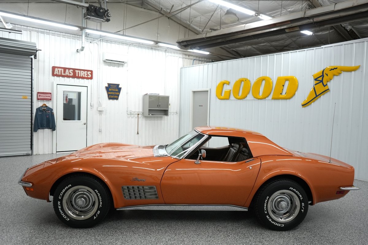 1971 Orange Chevrolet Corvette   | C3 Corvette Photo 5
