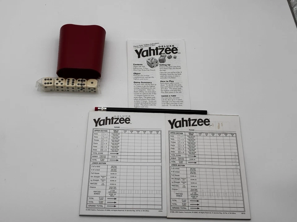 Yahtzee Deluxe Game Folio (2003 Hasbro) Complete with Instructions and Dice Game - Image 3 of 4