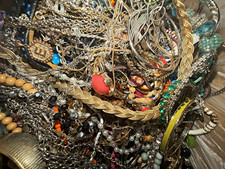 Women’s Fashion Mistery Jewelry Lot Necklaces Bracelets Bangles Chains 10 lb