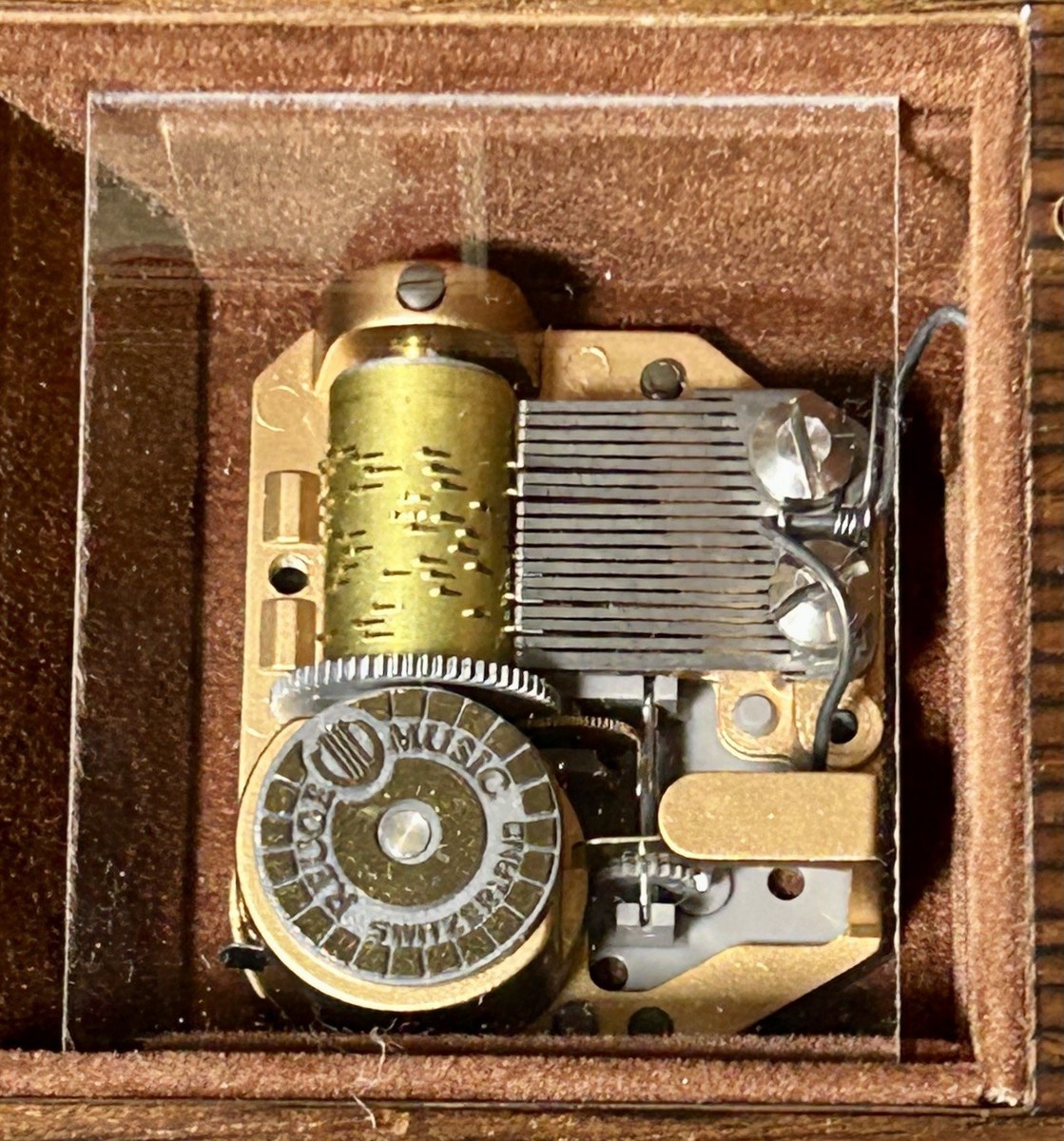 Vintage Reuge Music Box Sainte-Croix Switzerland “My Heart Will Go