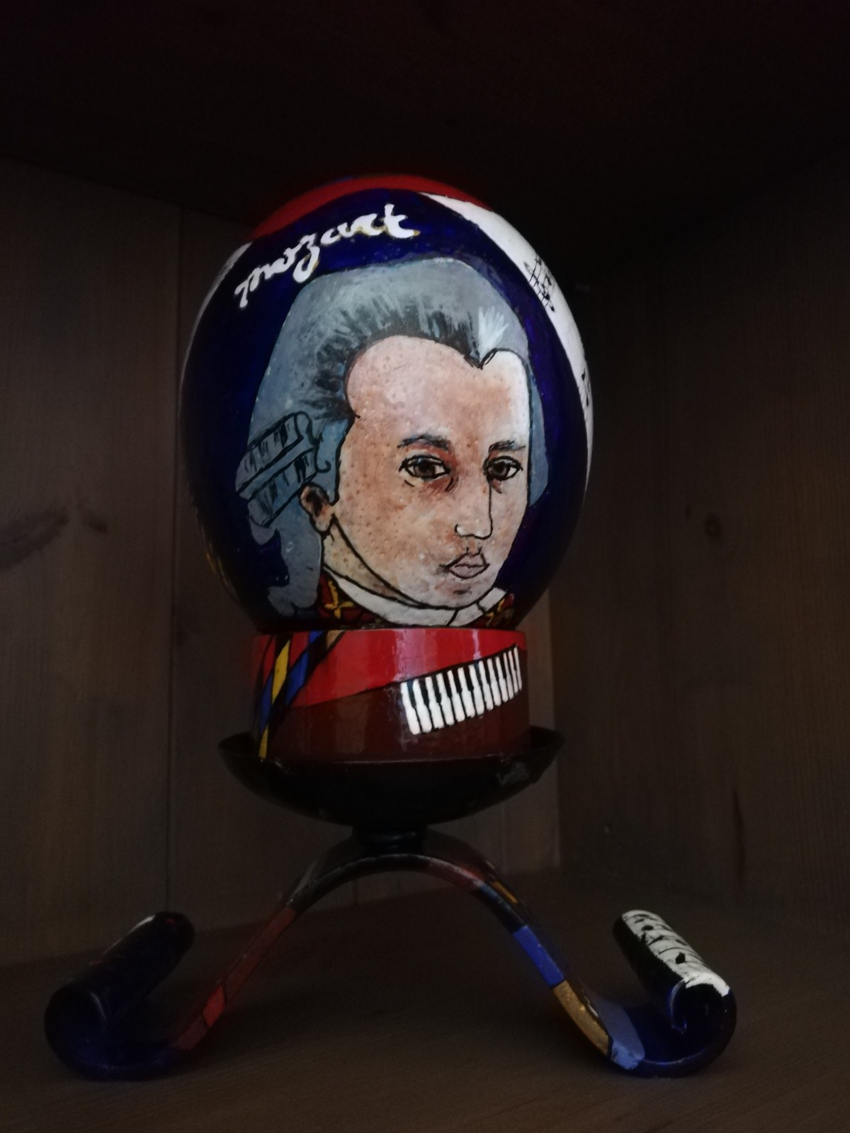 oeuf d'autruche peint à la main thème Mozart