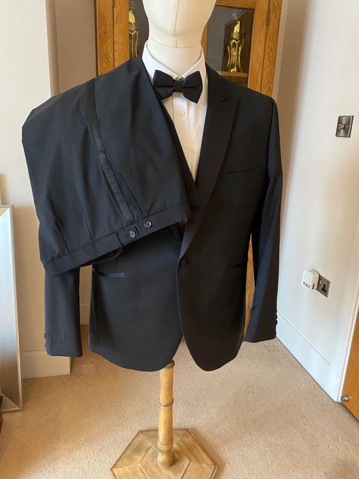 WORN ONCE BROOK TAVERNER SAPHIRE BLACK TUXEDO DINNER SUIT 48 R JKT / 40 R TRS - Image 3 of 4