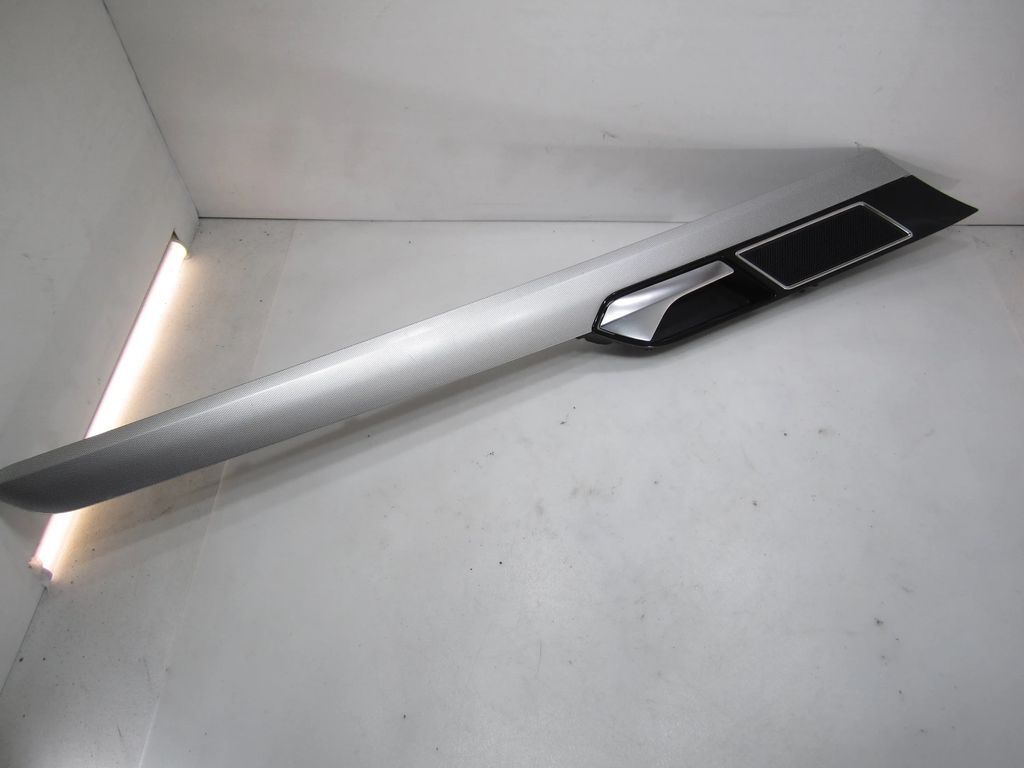 Volkswagen PASSAT B8 2017 Front right front door trim bar