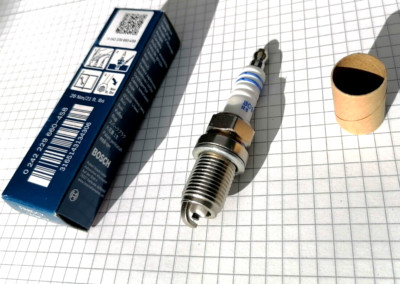 BOSCH FR8DCX neue Generation Zündkerze spark plug 0242229660 NEU OVP