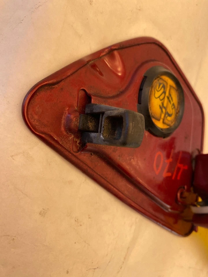 1998 - 2000 JAGUAR XJ8 Rear Back Fuel Gas Tank Door Paint Code CGG Red OEM - Image 4 of 4