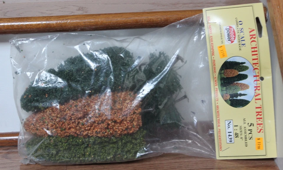 MODEL POWER  O SCALE  ARCHITECTURAL TREES AUTUMN COLOR   # 1439  - NEW - Image 3 of 4