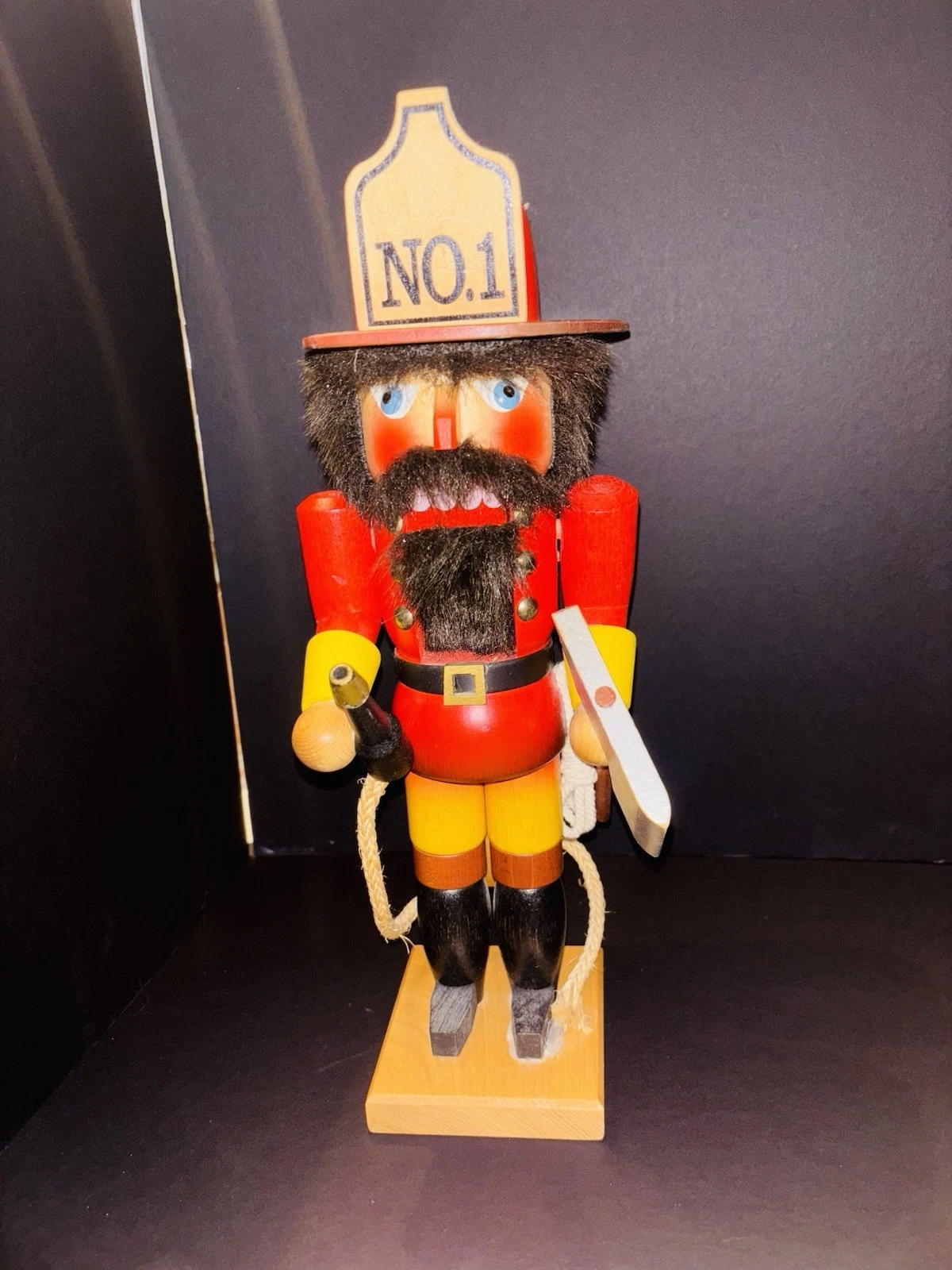 Vintage Nutcracker Holzkunst Christian Ulbricht Fireman Made In West Germany
Opens in a new window o
