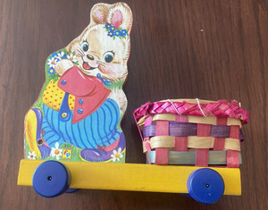 Fisher Price Easter pull toy Bunny Basket Cart #301 Excellent condition