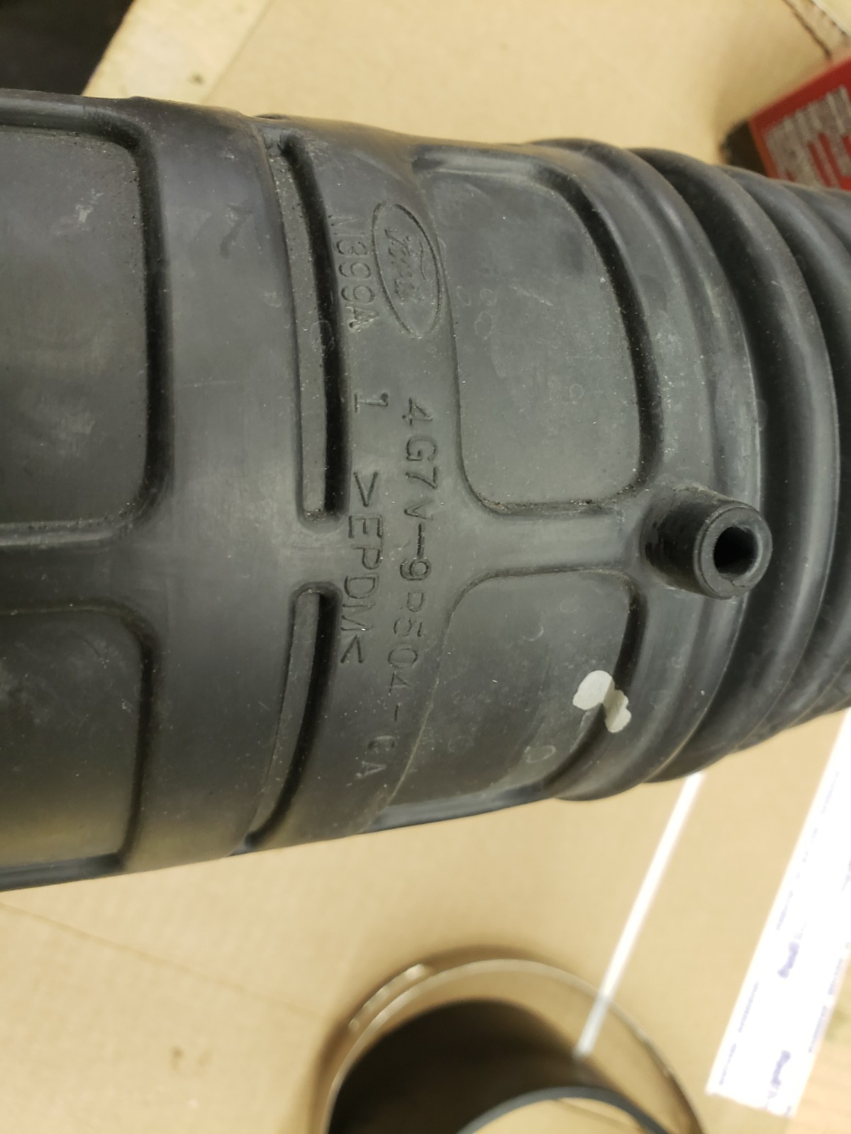 NEW/OLD Stock 2005/06 Ford GT Main Air Induction Boot w/ Sleeve 4G7V-9R504-CA