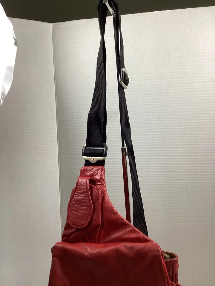 Travelon red leather cross body travel bag multiple pockets adjustable strap Med - Image 2 of 4