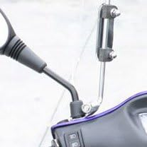 Parabrisas Scooter 3 Milímetros Plástico Transparente Acrílico Viene con Montaje Hardw - Imagen 4 de 5