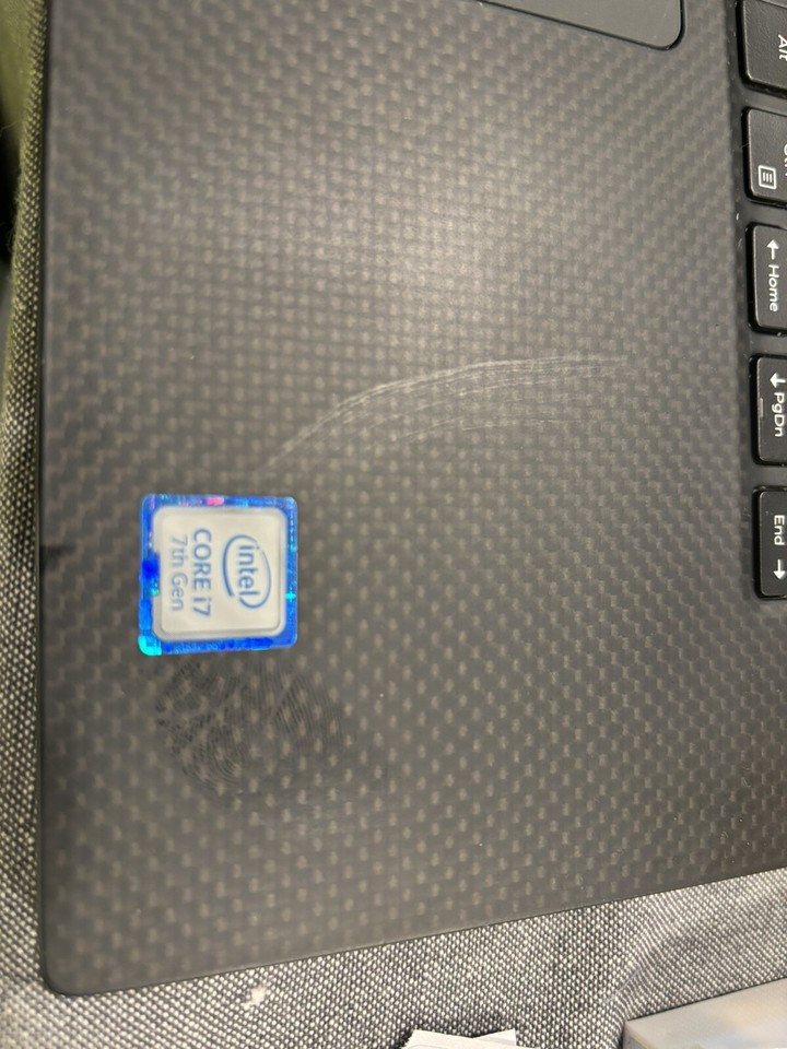 DELL XPS 15 9560 i77700HQ 2.8GHz, 8GB RAM, 256 SSD Bad Battery No