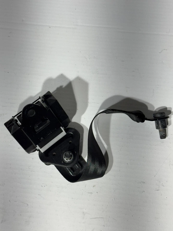 2012-2018 FIAT 500 POP REAR LEFT DRIVER SEAT BELT TENSIONER OEM P1RU79JXWAD* - Image 2 of 3