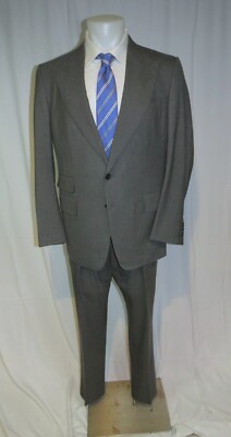 Tom Ford Gray Hopsack Current Silk Blend Peak Lapel Two Button Suit 44R