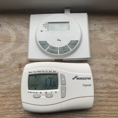 Worcester Bosch DT1ORF Programmierer und Digistat programmierbarer Thermostat