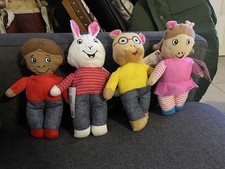 NEW Arthur PBS Kids Plush Set of 4 Arthur, DW, Buster, Francine NWT