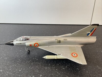 Vintage gebautes 1/72 Flugzeug, Airfix Frosch etc, Plastik Modellbausätze