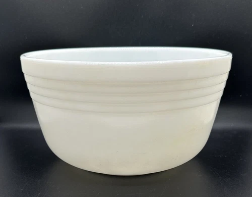 Vintage Pyrex 8.5” Mixing Bowl White Ribbed Compatible With Hamilton Beach Mixer