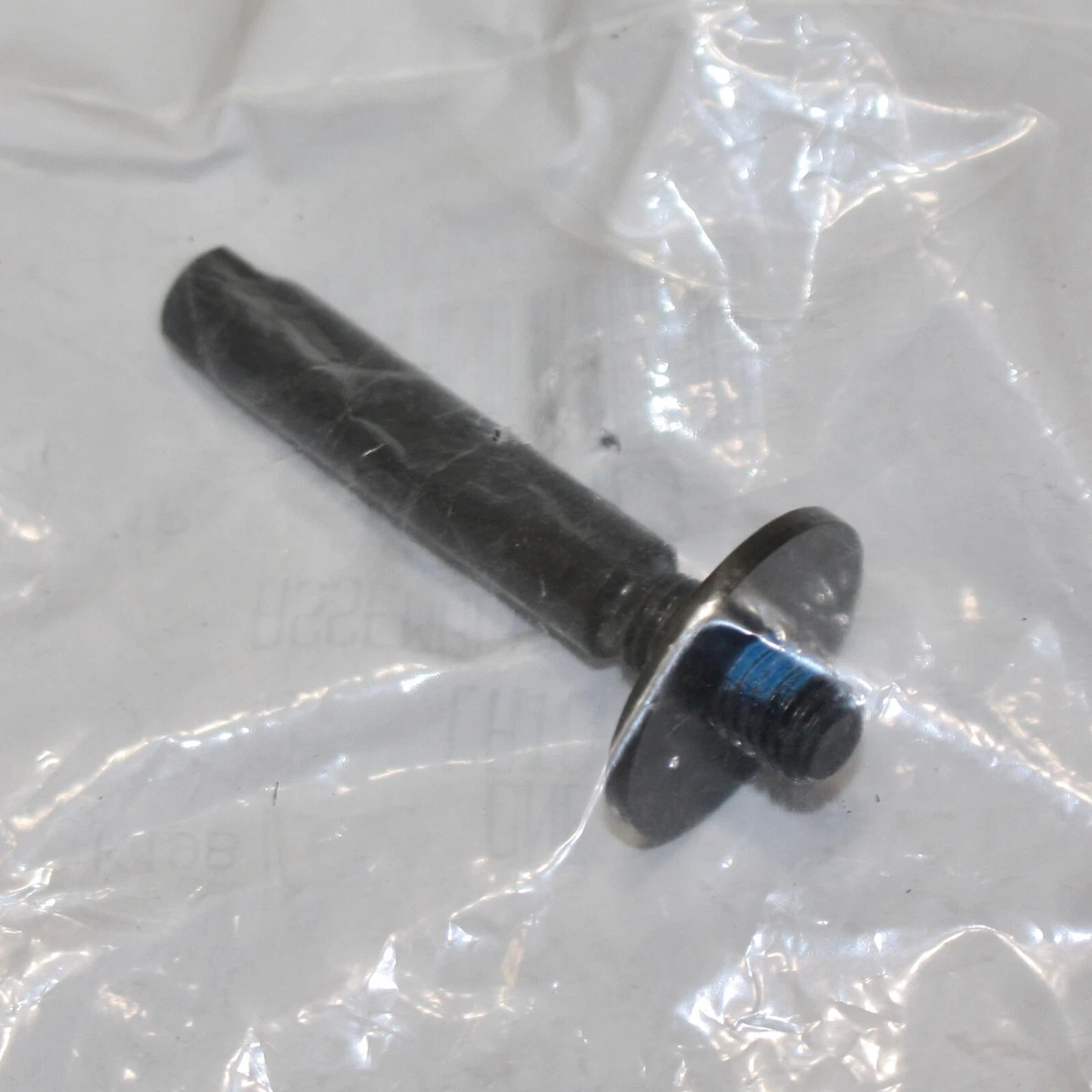 Genuine International Navistar Access Door Latch 3598944C3, Rotary  